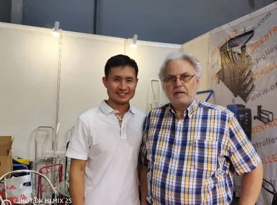 Customer visit at our Qingdao factory, photo 4