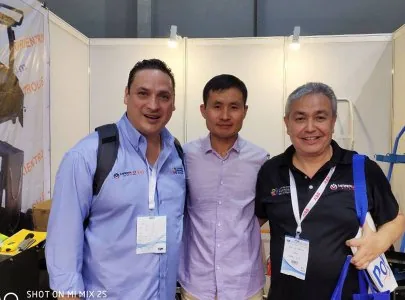 Customer visit at our Qingdao factory, photo 6